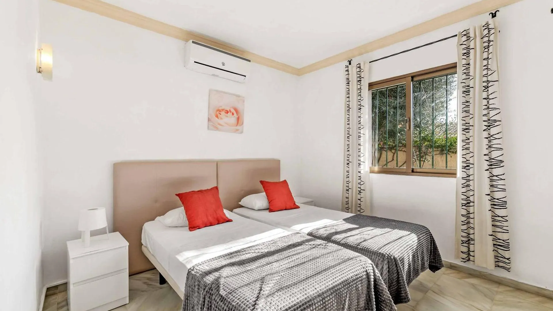 Villa Bart إِستيبونا